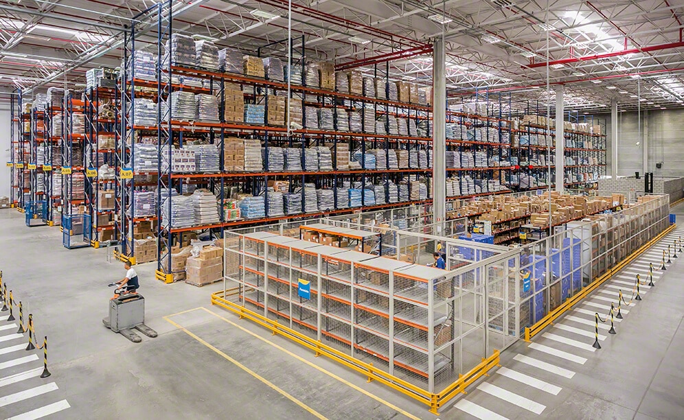 L'entrepôt de Petz situé à São Paulo est capable de stocker plus de 5 700 palettes