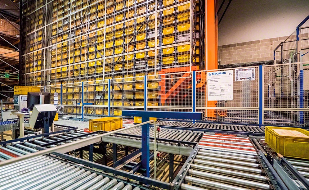 Mecalux a équipé l'entrepôt de JCH, situé à Barcelone, d'un magasin automatique miniload offrant une capacité de stockage de 4 076 caisses.