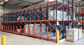 Oppermann réorganise son entrepôt en y installant des rayonnages push-back à rouleaux Oppermann réorganise son entrepôt en y installant des rayonnages push-back à rouleaux